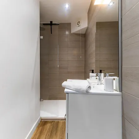 Gilbert - Design Centre فيشي