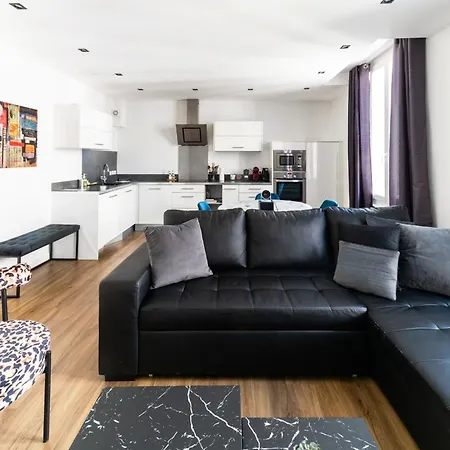 Gilbert - Design Centre Apartment