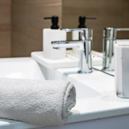 Gilbert - Design Centre アパート