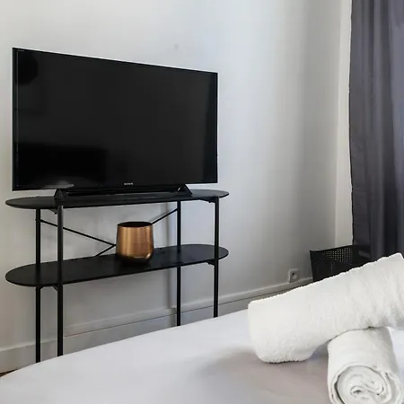 Gilbert - Design Centre Apartment Vichy