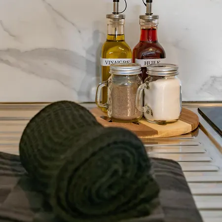 Gilbert - Design Centre Apartment