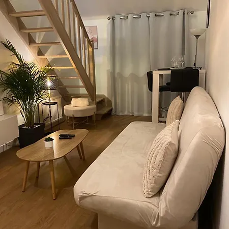 Gilbert - Design Centre Apartment