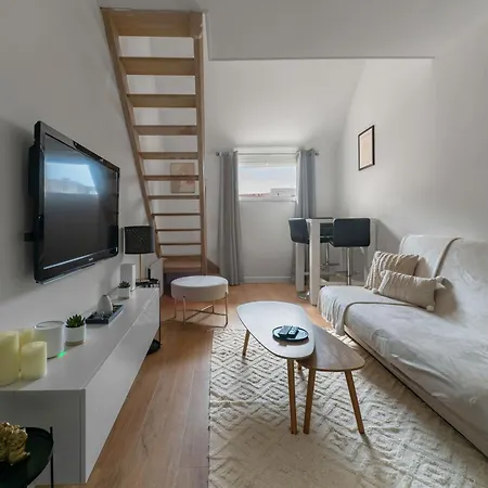 Gilbert - Design Centre Apartment *