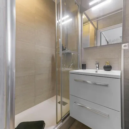 Gilbert - Design Centre * فيشي