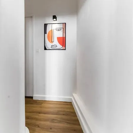 Gilbert - Design Centre Apartament Vichy