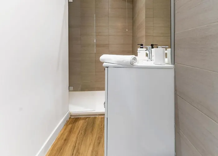 Gilbert - Design Centre * فيشي