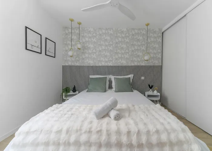 Gilbert - Design Centre شقة فيشي